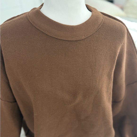 Elegant Brown Crew Neck Sweater - Picture 6 of 13